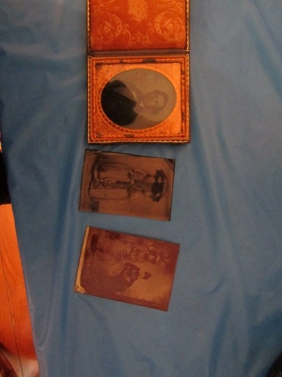 LOT OF THREE VICTORIAN TIN TYPES