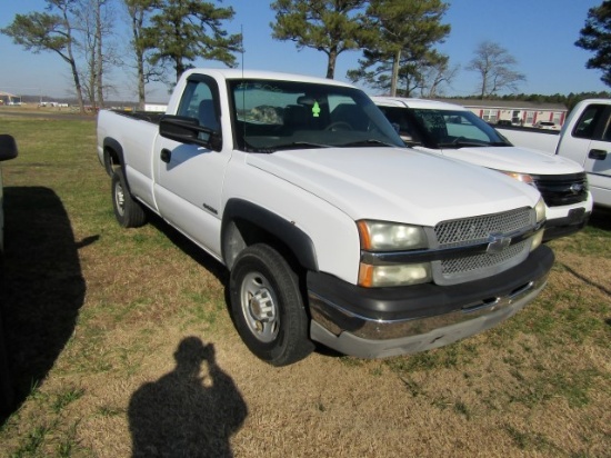 #306 2003 CHEVY 2500 2 DOOR REG CAB 61901 MILES AUTO TRANS 6.0 L AM FM A/C