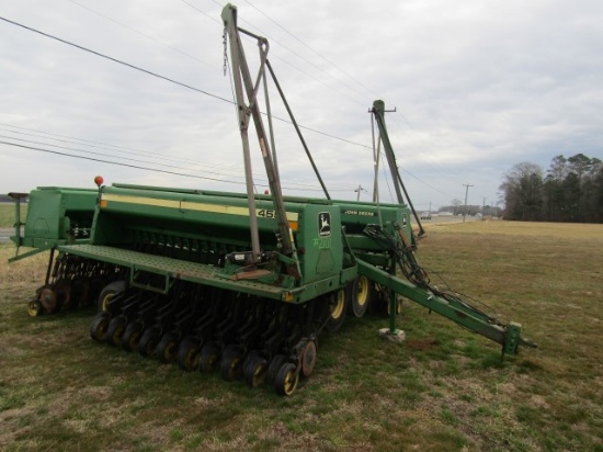 #2101 JOHN DEERE DRILL 455 LESS 1000 ACRES SINCE COMPLETE REBUILD PLANTED B