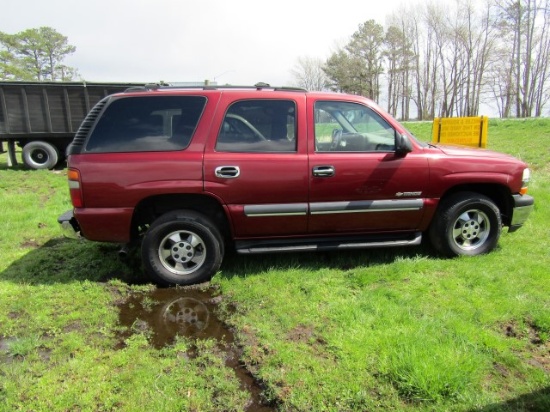 #2904 2002 CHEVY TAHOE 347111 MILES 2 WD NO RADIO 3RD ROW SEATING VERY ROUG