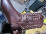 PAIR OF DURANGO COWBOY BOOTS 9EE LIKE NEW