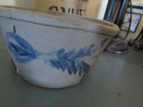 BLUE DECORATED 8 INCH BATTER CROCK AS IS