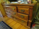 8 DRAWER DRESSER WITH CONTENTS