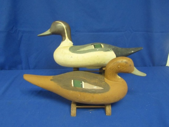 PAIR OF PAUL GIBSON PINTAIL DECOYS SIGNED AND DATED 1979 HAVRE DE GRACE MD