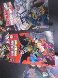 APPROXIMATELY 19 COMICS INCLUDING BATMAN VS PREDATOR ISSUES 1 THROUGH 4 AND