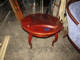 MAHOGANY ROUND TOP COCKTAIL TABLE SINGLE DRAWER 28 INCH ACROSS