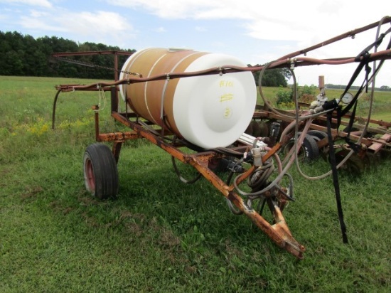 #101 SPRAYER 300 GAL FIBERGLASS TANK 30' WORKING WIDTH HYD PUMP