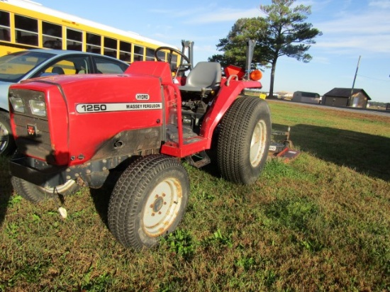 #1001 MASSEY FERGUSON 1250 HYDRO DIESEL 657 HRS TURF TIRES DRAW BAR PTO  54