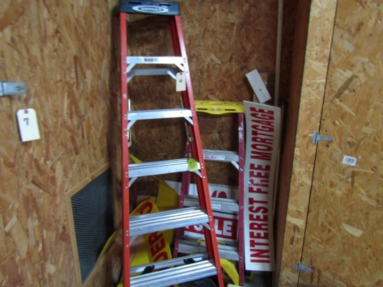 TWO WERNER FIBERGLASS LADDERS 4 AND 6 FOOT AND SIGNS