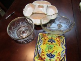 TABLE LOT INCLUDING SERVING PCS AND ITALIAN STYLE PLATES