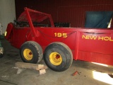 NEW HOLLAND 195 MANURE SPREADER