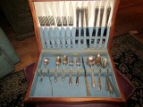 SET OF WILLIAM ROGERS AND SON SILVERPLATE FLATWARE EXQUISITE APPROX 24 PC W