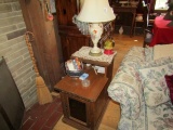 TWO TIER END TABLE WITH CONTENTS OF LAMP SNOW GLOBE AND MORE
