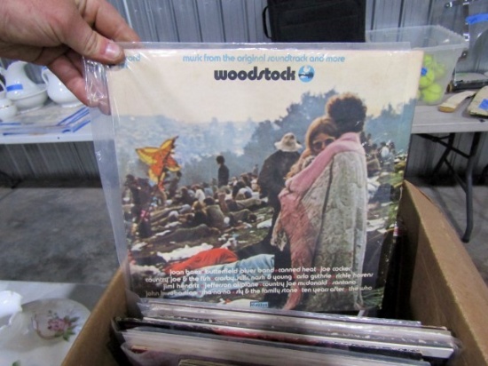 BOX LOT OF EARLY ALBUMS INCLUDING GORDAN LIGHTFOOT SHADES OF DEEP PURPLE RO
