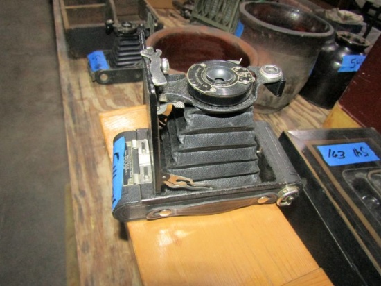 EASTMAN KODAK COMPANY 2 FOLDING CARTRIDGE HAWKEYE CAMERA