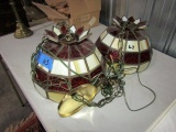 PAIR OF STAINED GLASS HANGING LIGHT FIXTURES APPROX 12 INCH ACROSS