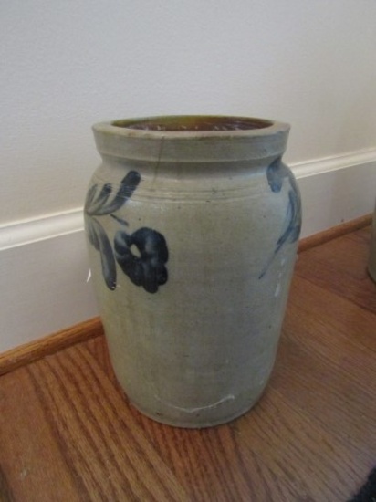 9 INCH ANTIQUE BLUE STONE CROCK WITH HAIRLINE CRACK