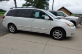 #8301 2004 TOYOTA SIENNA MD INSPECTED 183228 MILES AM FM CD AC COLD SUN ROO