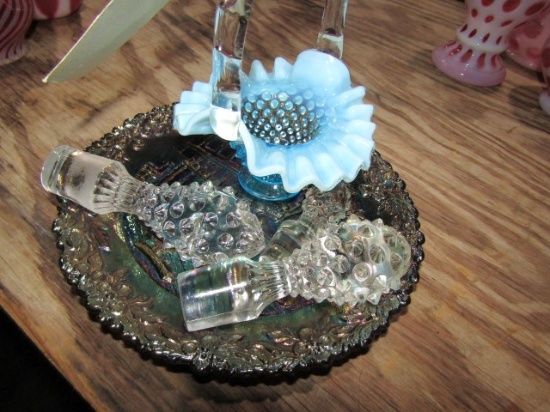FENTON COLLECTORS PLATE HOBNAIL BLUE BASKET AND THREE HOBNAIL STOPPERS