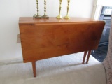 ANTIQUE GATE LEG DROP LEAF TABLE APPROX 4' LONG WITH SINGLE DRAWER