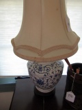 BLUE AND WHITE PORCELAIN TABLE LAMP WITH TEAK BASE