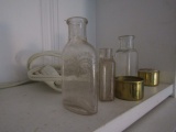 SHELF LOT CARVED FISH AND MINIATURE BOTTLES