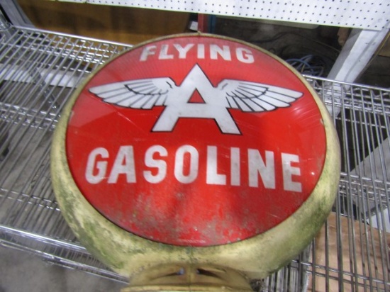 #5604 ANTIQUE FLYING A GAS PUMP PLASTIC TOP BASE HAS CHIP AND RUST