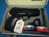 177 CAL PELLET PISTOL IN CASE WTIH 2 TINS OF PELLETS