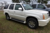 #3601 2004 CADILLAC ESCALADE 174823 MILES SUNROOF AM FM CD PLAYER POWER DOO