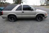 #2303 2004 CHEVY BLAZER 171295 MILES POWER DOORS POWER WINDOWS AM FM CD PLA