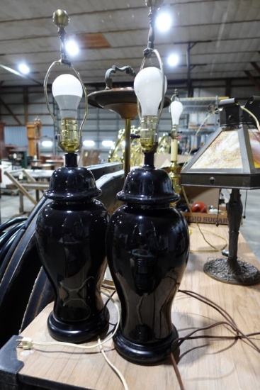 PAIR OF BLACK CERAMIC TABLE LAMPS APPROX 27 INCH