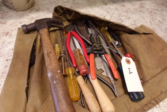 SMALL LOT OF OLDER HAND TOOLS INCLUDING HAMMERS PLIERS FILES AND MORE