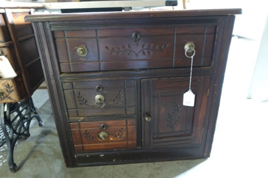 ANTIQUE EAST LAKE STYLE WASHSTAND WITH 3 DRAWERS AND SINGLE DOOR APPROX 28