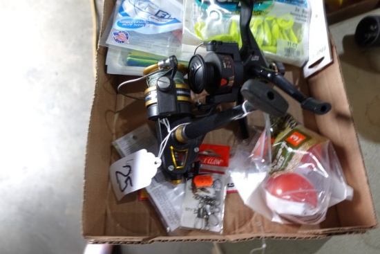 BOX LOT INCLUDING FISHING TACKLE LURES AND REELS INCLUDING PENN GOLD SPINNI