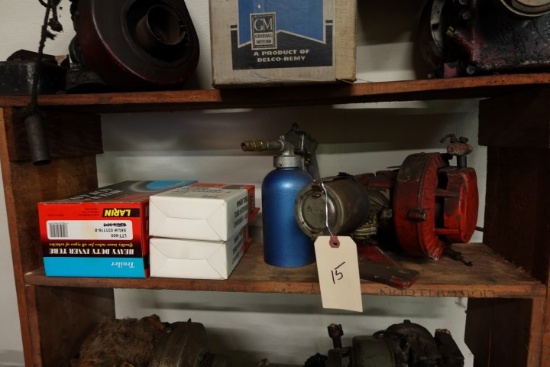 SHELF LOT WITH ANTIQUE GAS MOTOR SPRAY GUN AND MISC PARTS