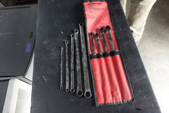 4 SNAP ON  EXTEND WRENCHES WITH RATCHET ENDS INCLUDING 17 15 13 AND 10 MM A