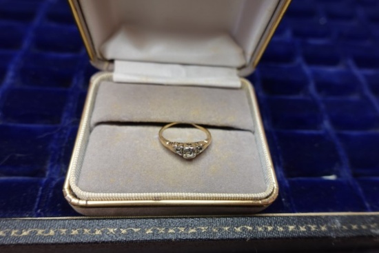 14 & 18KT GOLD RING APPROX SIZE 6 .8 DWT