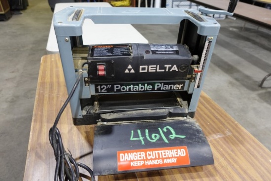 #4612 DELTA 12" PORTABLE PLANER MOD 22 540 12 X 5.9 VOLTS 120 AMP 15 HZ 60