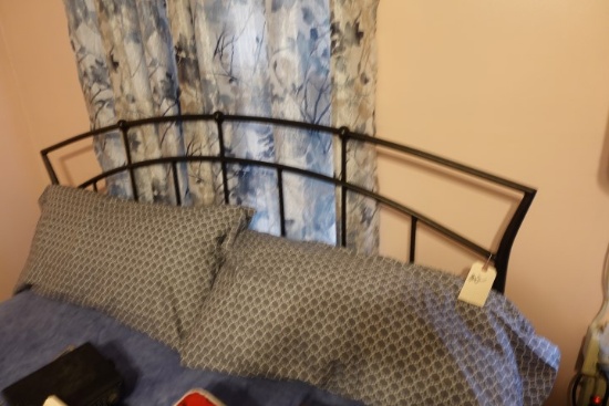 QUEEN SIZE WROUGHT IRON BED