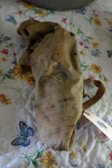 EARLY US NON COMBATENT GAS MASK FOR CHILD