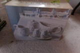 WHITE CHINA DINNER SET AND DESAY DVD PLAYER