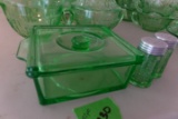 APPROX 32 PC GREEN DEPRESSION INCLUDING COVERED BOX CREAM AND SUGAR AND MOR