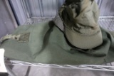 US ARMY DUFFLE BAG HATS KNIFE BLOCK AND KNIVES
