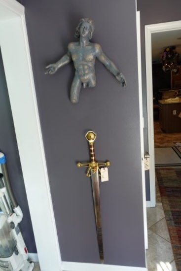 REPRODUCTION ROBINHOOD SWORD APPROX 4' AND NUDE BUST