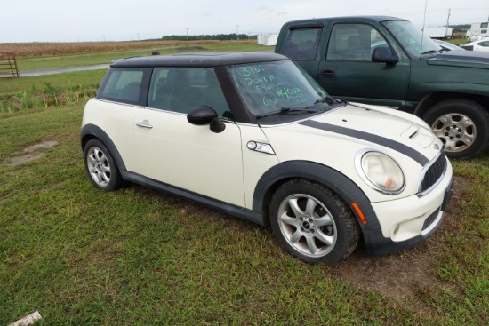 #3101 2008 MINI COOPER 6 SP MANUAL TRANS 59011 MILES AM FM CD PLAYER SUNROO