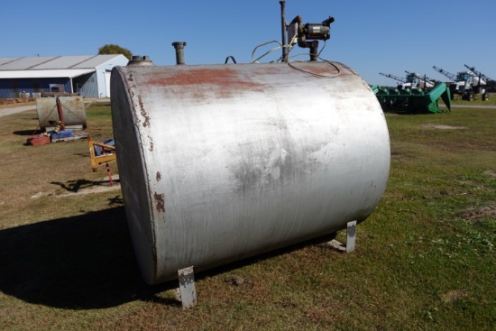 1000 GAL FREE STANDING FUEL TANK