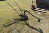 ANTIQUE 19 OLIVER SINGLE BOTTOME HORSE DRAWN PLOW