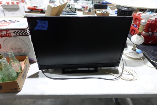 23 INCH FLAT SCREEN VIZIO TV NO REMOTE