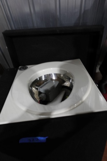 PORTABLE BOAT TOLIET IN BOX