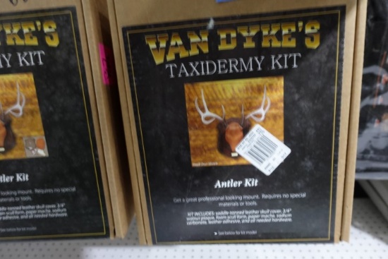 4 VAN DYKES TAXIDERMY ANTLER KITS